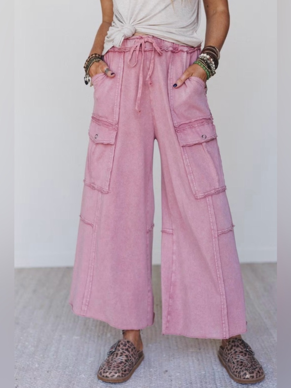 NWT EASEL FADED PLUM CARGO PANTS